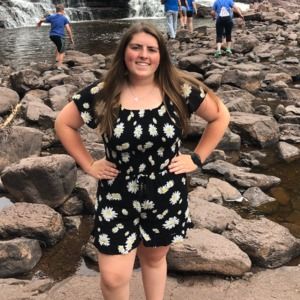 Meet your Posher, Alexis